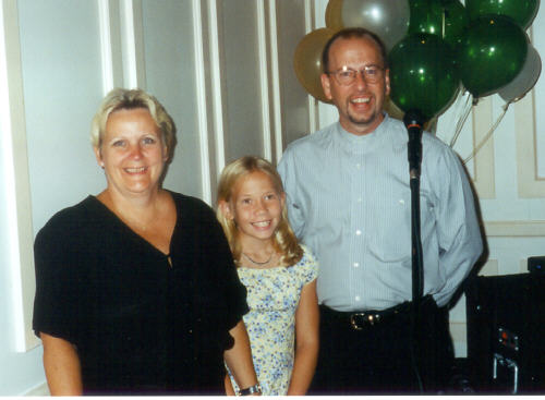 Jeff Hulsey and Family provided Saturday's music